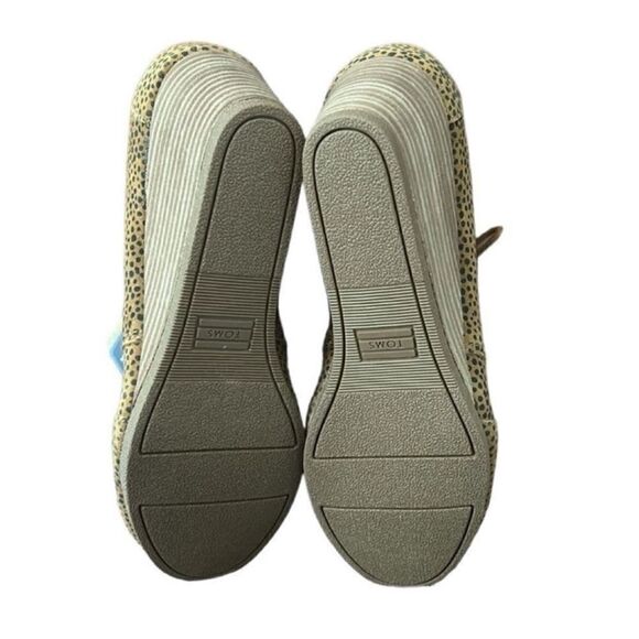 Tom's Cheetah Print Wedge Heel Bootie
Shoes(Size 8.5W) - Picture 3 of 11